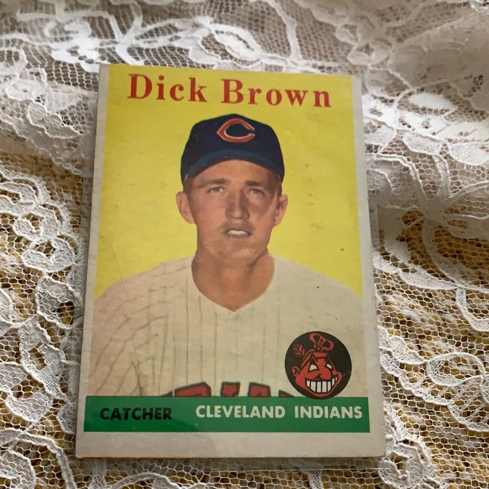 1958 Topps Dick Brown -- Cleveland Indians - Picture 1 of 3